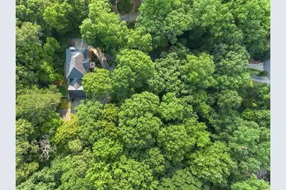 127 Roe Hampton Lane, Stone Mountain, GA 30087 - Photo 7