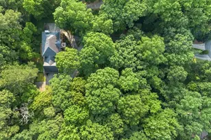 127 Roe Hampton Ln, Stone Mountain, GA 30087 - Photo 7