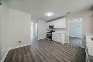 621 Lakewater View Dr, Stone Mountain, GA 30087 - Photo 3