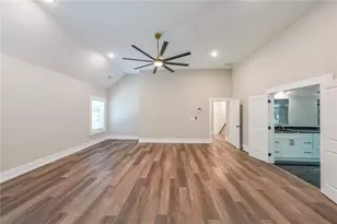 1360 Dickens Rd NW, Lilburn, GA 30047 - Photo 29