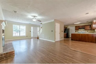 2563 Creek Terrace, Snellville, GA 30078 - Photo 11