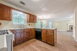 2563 Creek Terrace, Snellville, GA 30078 - Photo 9