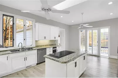 1126 Wedgefield Drive SW, Marietta, GA 30064 - Photo 13