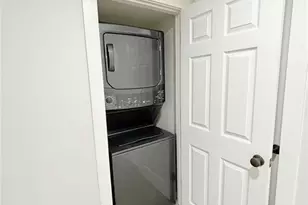 785 Weatherly Ln, Sandy Springs, GA 30328 - Photo 11