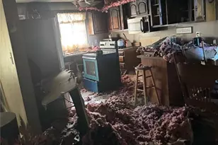 447 Martindale Ct, Stone Mountain, GA 30088 - Photo 5