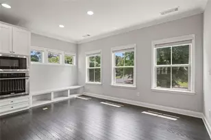 1463 Edgebrook Ct NE, Atlanta, GA 30329 - Photo 5