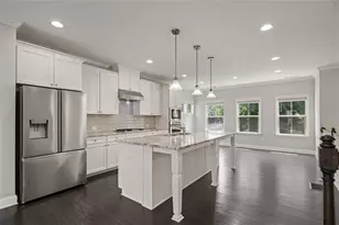 1463 Edgebrook Ct NE, Atlanta, GA 30329 - Photo 9