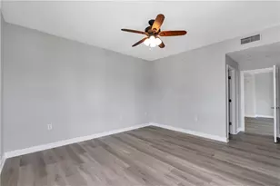 3475 Oak Valley Rd NE, Atlanta, GA 30326 - Photo 17