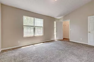 2289 Strathmoor Manor Dr, Lithonia, GA 30058 - Photo 5