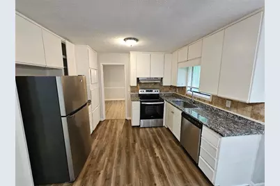 636 Raven Springs Trail, Stone Mountain, GA 30087 - Photo 7