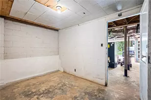 3211 Hollydale Dr SW, Atlanta, GA 30311 - Photo 15