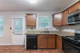 6304 Kendra Ln, Lithonia, GA 30058 - Photo 13