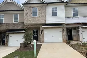 45 Creekside Cmns Dr, Hoschton, GA 30548 - Photo 1