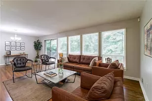 460 E Kildare Ave NW, Atlanta, GA 30318 - Photo 9