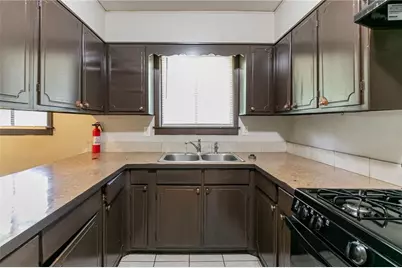 460 E Kildare Avenue NW, Atlanta, GA 30318 - Photo 3