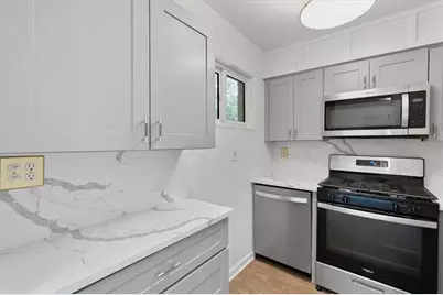 100 Biscayne Drive NW #C1, Atlanta, GA 30309 - Photo 9