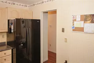 125 Pebble Beach Ct, Atlanta, GA 30349 - Photo 9