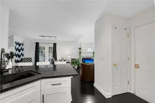 1137 Parkside Club Dr, Lawrenceville, GA 30044 - Photo 7