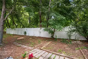 1137 Parkside Club Dr, Lawrenceville, GA 30044 - Photo 23