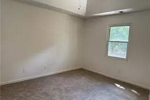 135 Woodcrest Dr, Covington, GA 30016 - Photo 9