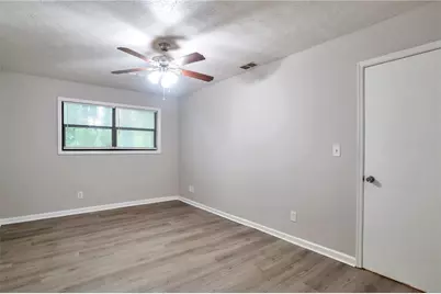 5577 Whittondale Road, Lithonia, GA 30058 - Photo 11