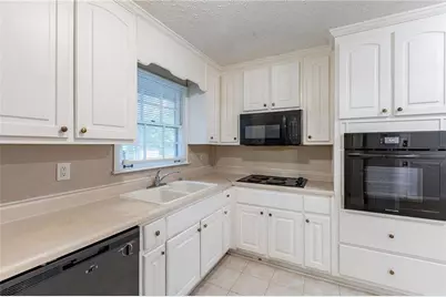 1105 Buckhurst Drive, Atlanta, GA 30349 - Photo 9