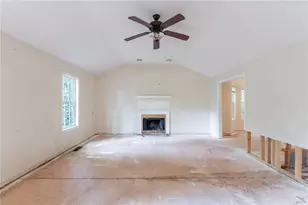 3930 Pine Tree Ln, Gainesville, GA 30501 - Photo 3