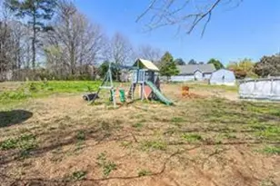 737 Wilkes Dr, Loganville, GA 30052 - Photo 7