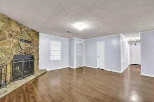 5012 Galbraith Cir, Stone Mountain, GA 30088 - Photo 9