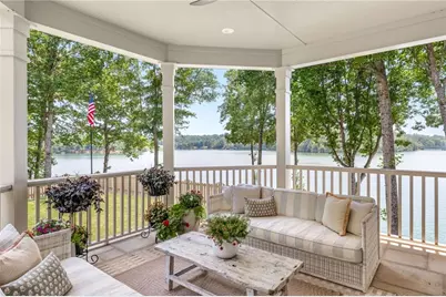 218 Lake Pointe Drive, Gainesville, GA 30506 - Photo 9