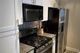 799 Hammond Dr, Atlanta, GA 30328 - Photo 5