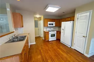 7888 The Lakes Point, Fairburn, GA 30213 - Photo 3