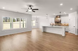 1038 Red Oak Ln, Loganville, GA 30052 - Photo 5
