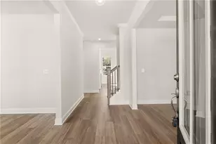 900 Melody Ridge Ln, Buford, GA 30519 - Photo 5