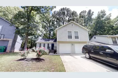 1169 Oaks Place, Stone Mountain, GA 30083 - Photo 1