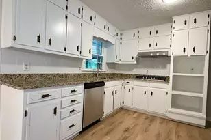 420 Creekview Ct, Marietta, GA 30064 - Photo 3