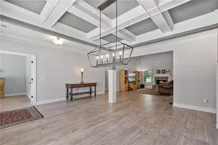 902 Edgewater Dr, Loganville, GA 30052 - Photo 9