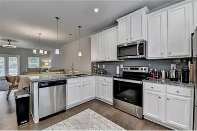 2719 Hedgeway Circle, Kennesaw, GA 30144 - Photo 15