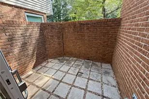 40 Dunwoody Springs Dr, Atlanta, GA 30328 - Photo 15