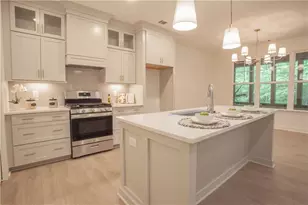 334 Maple View Dr, Carrollton, GA 30117 - Photo 3