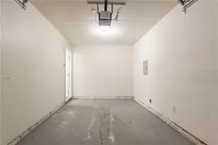 711 Ashley Ln, Stone Mountain, GA 30087 - Photo 33