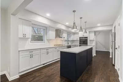 3695 Fox Hills Drive SE, Marietta, GA 30067 - Photo 9