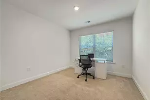 1160 Kendron Ln, Atlanta, GA 30329 - Photo 27