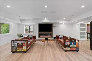 1355 Lockwood Dr SW, Atlanta, GA 30311 - Photo 5