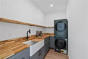 1355 Lockwood Dr SW, Atlanta, GA 30311 - Photo 33