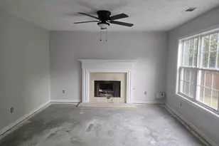 1090 Chapel Hill Dr SE, Lawrenceville, GA 30045 - Photo 13