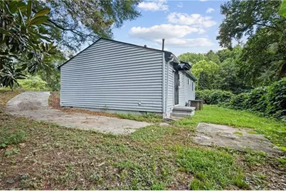 2436 Clarissa Drive NW, Atlanta, GA 30318 - Photo 23