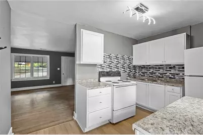 2436 Clarissa Drive NW, Atlanta, GA 30318 - Photo 9