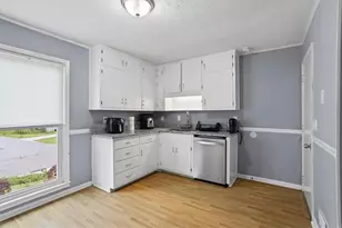 2711 Bluffton Rd, Buford, GA 30519 - Photo 15