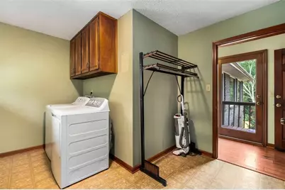 1535 Pathfinder Way SW, Lilburn, GA 30047 - Photo 23